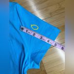 Reebok  Women's Bold Cyan Training Identity Classic logo Pocket T-Shirt|Size:S Photo 4