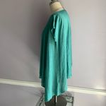 H.I.P. uneven hem flowy green top with round neck Photo 1