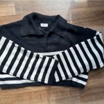 Vestique Sweater Photo 0