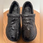 B.O.C Born Concept Womens Black Peggy Embossed Clog Shoes Size 8.5 M Photo 1