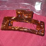 Charlotte Tilbury Claw Clip Photo 5