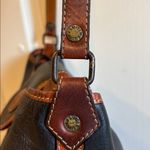 LUIGI BRAND ITALIAN VINTAGE TAN/BLACK PEBBLED LEATHER SHOULDER BAG SNAP CLOSURE Black Photo 8