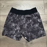 Athleta 4” Brooklyn Printed Casual Shorts Black Gray Size 0 Photo 2