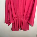 M Shop the Mint V Photo 7