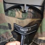 Forever 21 Forever‎ 21 Men camo camouflage shacket shirt with Queen BLM art Photo 6