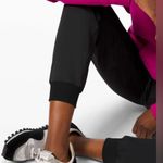 Lululemon keep it moving women's Black Jogger Pants athletic tie string 4 Photo 2