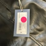 Universal Threads Universal Thread Women's Fitted Faux Leather Mini Skirt Photo 5