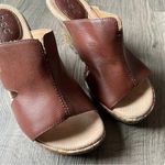 BOC Women’s Size 7 Slip On Wedge Sandals Floral Details Brown Photo 8