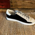 *One Left Shoe*‎ Black Star Sneaker Size 9 Photo 3