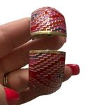 None VINTAGE PINK RED MULTI ENAMEL ZIG ZAG PATTERN HINGE GOLDTONE CLAM CUFF B… Photo 1