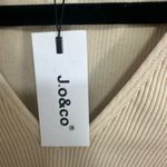 j.o&co Zoey Beige Ribbed Knit Cropped V Neck Tank Top Small/Medium NEW Tan Photo 4