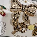 Eye Candy  | Brooch Pin Set Photo 3