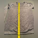 Nike Dri-fit Long Sleeve Work out Tee shirt, thumb holes, size Small Photo 6