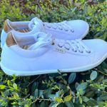 Taos Star Burst Women's Sz 8 White Causal Lace Up Canvas Sneakers Shoes Photo 2