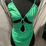 Pretty Little Thing 🌺NWT PRETTY LITTLE THINGS PLUS SIZE GREEN CUTOUT BATHING SUIT SIZE 20🌺 Photo 1