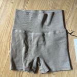 Alo Yoga Alo Ribbed Shimmer Short Photo 0