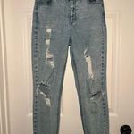 Tinseltown Juniors' Destructed Mom Jeans Size 7 Light Wash With Holes Photo 0