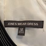 Jones Wear Dress | Black & White Patterned Fitted Flare Dress Stripes Floral 12 Photo 3