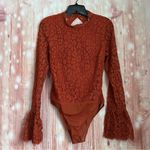 Endless Rose Rust Brown Lace Open Back Flare Sleeve Bodysuit Size XS Photo 2
