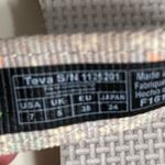 Teva  Women's Original Universal Wildflower Floral sandals Sz 7 Photo 5