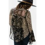 Free People  printed Boho flare sleeve blouse EUC Photo 4