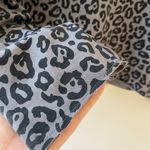 Sundays Sz M Grey Cropped Pullover Sweatshirt Hoodie Animal Print Photo 5