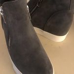 Steve Madden women gray suede platform Wedgie sneakers US 6 Photo 1