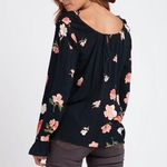 Billabong  Distant Highway Blouse Top Size Small Lightweight Floral Print Photo 1