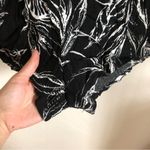 Kye Mi Black and White Floral Patterned Flutter Short Sleeve Jumpsuit Romper Size L Photo 6
