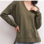 Z Supply  Olive Green Quilted Modern V-Neck Sweater Large Photo 0