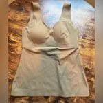 knix by knixwear | LuxeLift Evolution tank. Size: M. Green Size M Photo 1