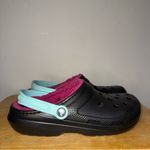Crocs Fleece- Lined Clogs Black/Pink/Blue Unisex Clogs Women’s 11 Men’s 9 NEW Photo 7