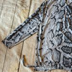 SUNSENSE by JAMIE SADOCK Ultralight Gray Black Snakeskin Print Sz XL Longsleeve Photo 1