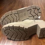 No Boundaries Women's Beige Chelsea Boots Photo 3