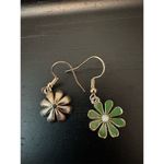 Green Daisy Flower Earrings Dangle Drop Boho Vintage Floral Hook Photo 3