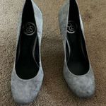 Jessica Simpson  black and white heels Photo 0