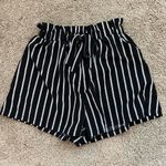 Black&White Striped Shorts Black Photo 0