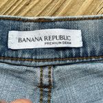 Banana Republic Women's Boyfriend Roll Up Short Light Wash Size 30P Photo 4