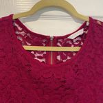 New York & Co Size M Magenta Lace Short Sleeve Stretch Zip Back Top Pink Size M Photo 3