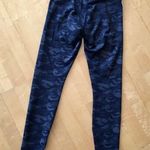 Fabletics  Camouflage PowerHold Low Rise (7 in) Leggings, Black, Gray, Camo, XS Photo 2