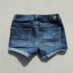 American Eagle AEO Super Stretch Dark Wash Shortie Jean Shorts Size 00 Photo 3