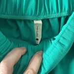 Tyche  flowy green stretchy waist shorts with pocket size large Photo 1