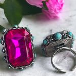 Pink crystal adjustable ring with round turquoise accents on sides Photo 3