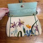 Vintage ELIZABETH‎ TURNER Louisville Iris Floral Ivory Needlepoint Purse Photo 3