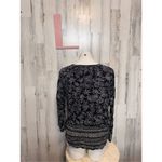 Old Navy blouse size large Photo 4