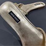 Nine West  Women's Luxury5 Sandal, Gold Size 9.5 Photo 3