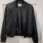 Olive & Oak Olive Oak Black Lightweight Bomber Jacket with Gold Hardware Casual Outerwear Photo 0