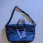 Victoria's Secret  Extra Large Tote  black black and pink lightweight zipper Photo 11