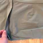 Columbia  Omni-Shield Convertible‎ Hiking Pants Women's 16 Short Green Zip Off Photo 2