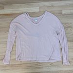 Old Navy  Women's Light Pink Long Sleeve V-Neck Top Photo 1